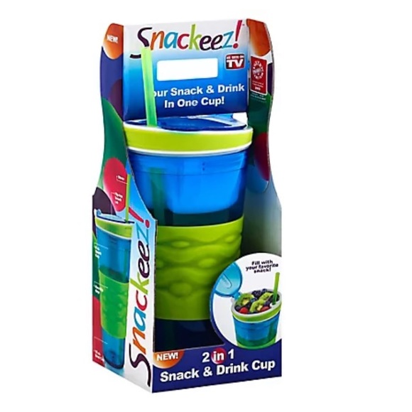 Dining Snackeez Your Snack Drink In One Cup Poshmark